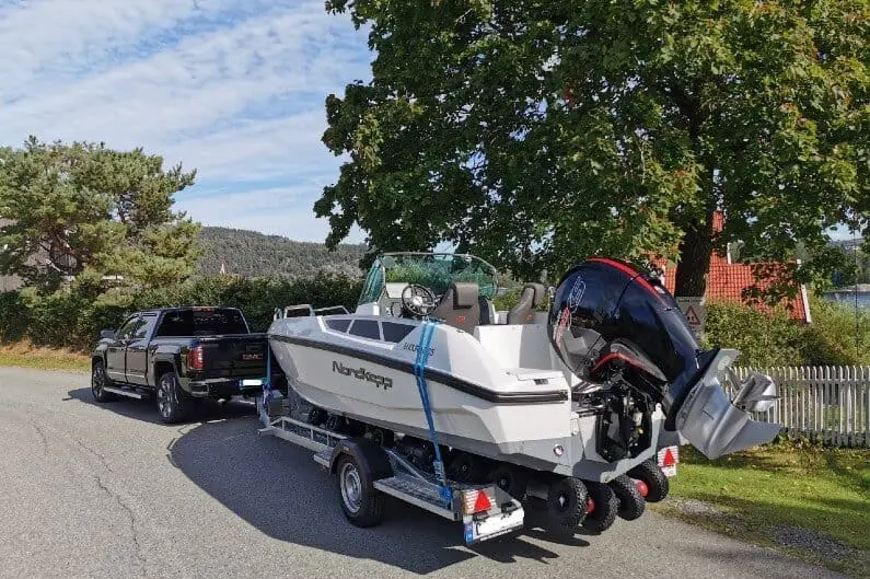 SVELA B18XLE Båthenger får du kjøpt hos Henger og Brakkespesialisten i Trondheim