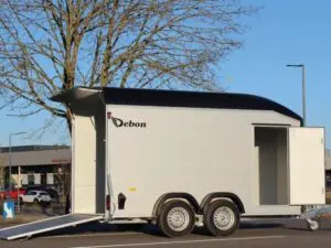 Debon Roadster 700