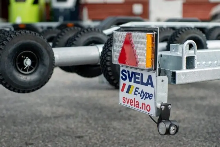 Svela-bathenger-vanntett-LED-lyktesystem-1-768x511