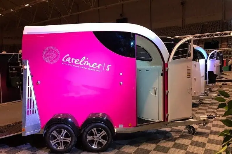 Careliner-S-rosa-messe-1