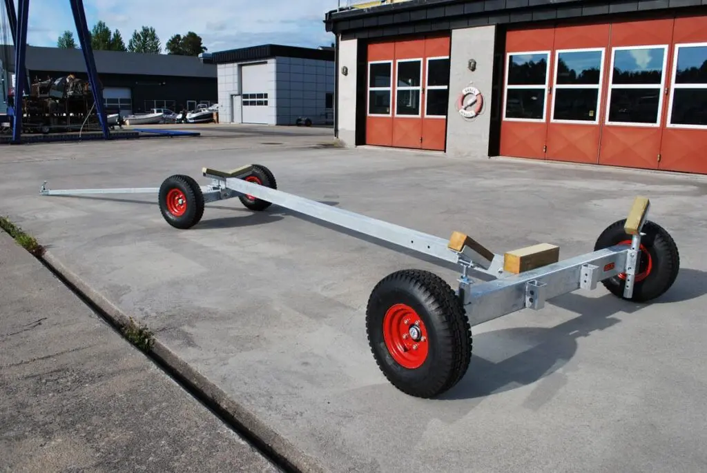 Svela H6 opplagsvogn 6000 kg tilhenger for båt hos Kvalitetshengere Trondheim